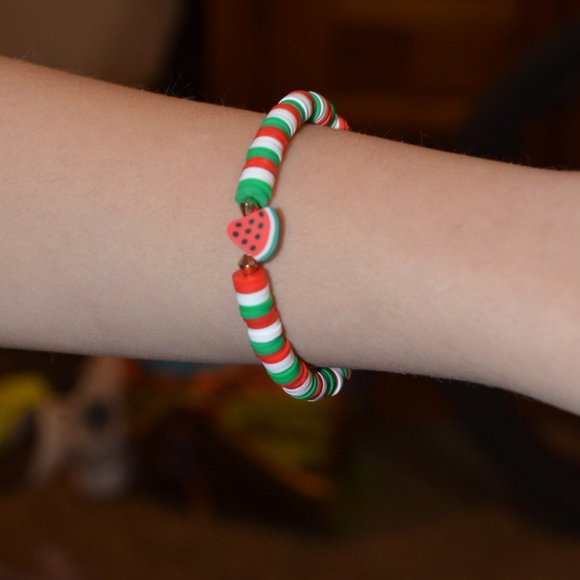 Handmade Watermelon colored Clay bead Elastic bracelet - Picture 2 of 5